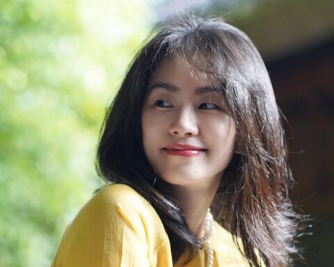Nữ ca sĩ Việt 41 tuổi tốt nghiệp Nhạc viện loại giỏi, từ hát đâu hot đó nay bị chê “thảm họa”