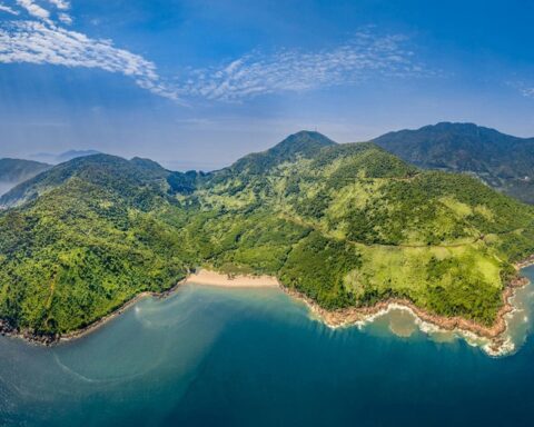 Cảnh tượng tại một bãi biển ở Huế khiến nhiều người bất ngờ, nhận xét: Không tin vào mắt mình