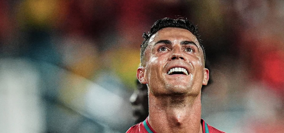 HLV Bồ Đào Nha phản ứng gắt: So sánh Ronaldo vs Messi “thật trẻ con”