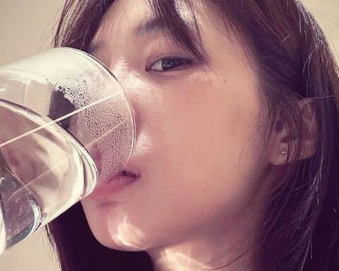 4 việc làm trước khi đi ngủ khiến mạch máu bị bịt kín, sớm “cứng như đá”: Nhiều người tưởng tốt