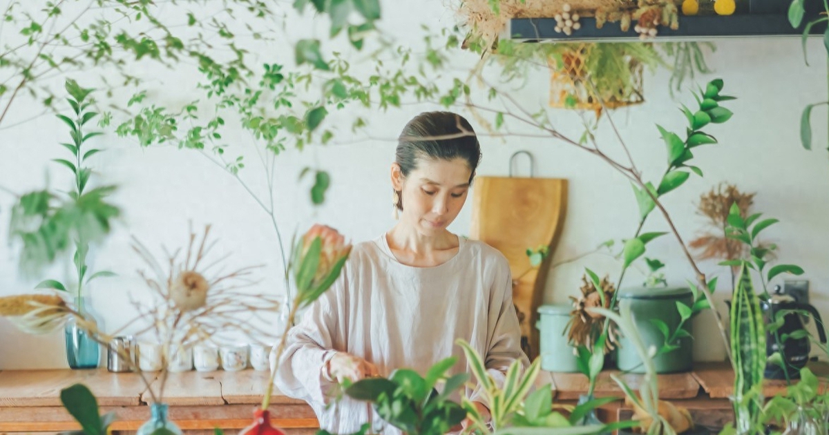 Người phụ nữ U40 biến căn bếp thành “khu vườn xanh” với hơn 30 loại cây: Mỗi sáng thức dậy đều thấy cuộc sống đáng yêu hơn