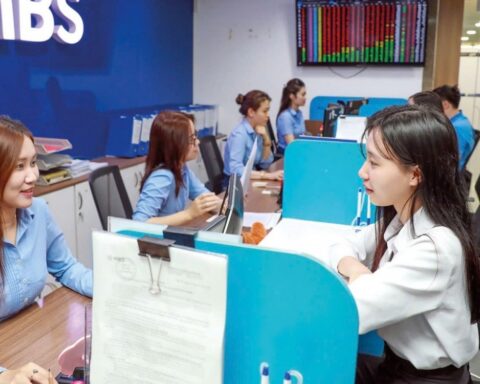 Động lực vĩ mô và hiệu ứng nâng hạng tiếp sức chứng khoán Việt Nam