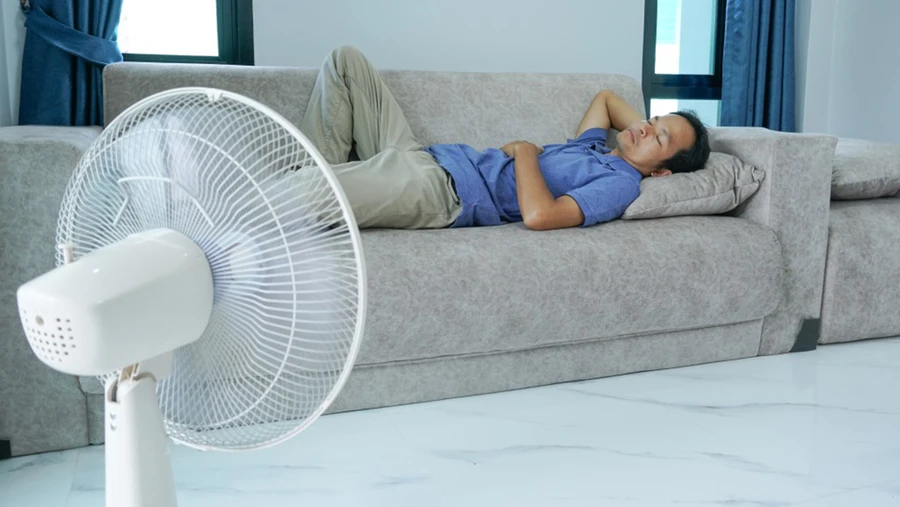 Bật quạt kiểu này không mát mà còn làm nhà nóng hơn: Nhiều người vẫn đang thực hiện- Ảnh 2.