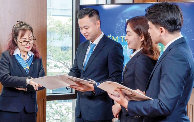 Báo chí vun đắp 