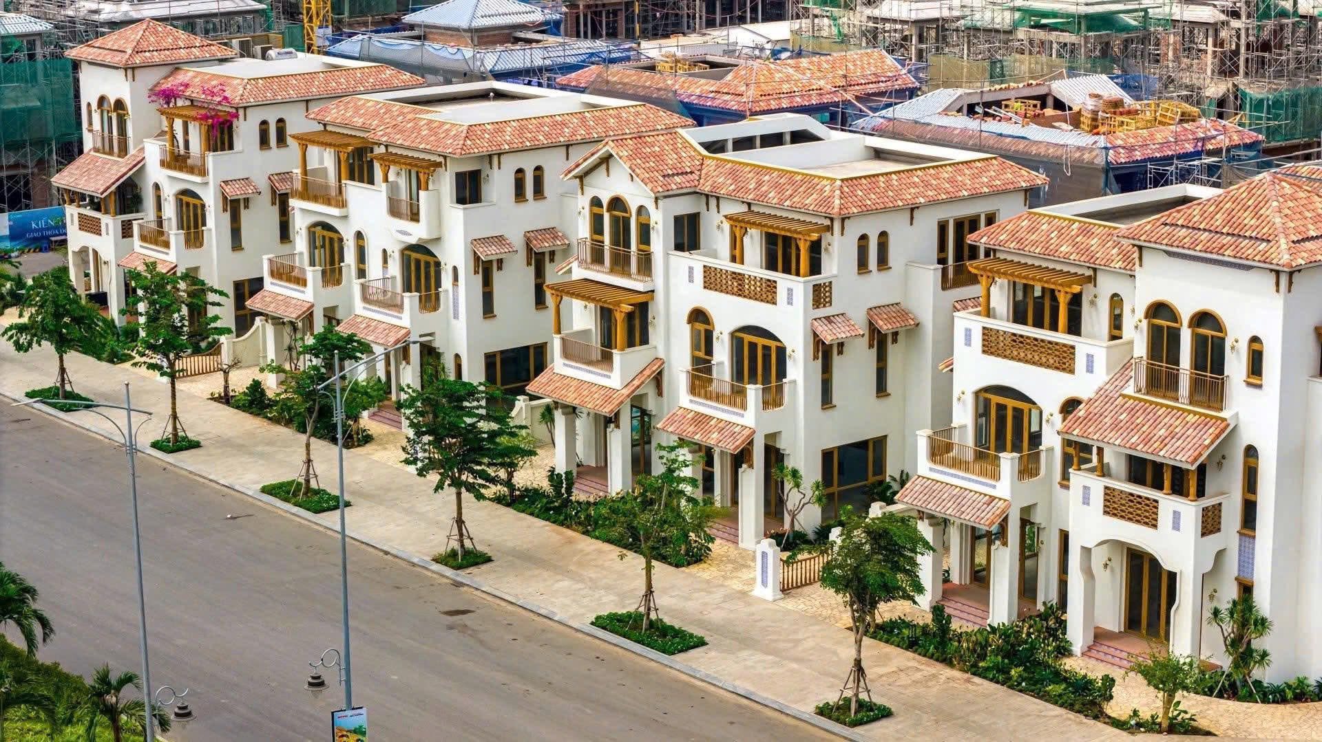 Cuộc đua thị phần bất động sản TP.HCM: Những