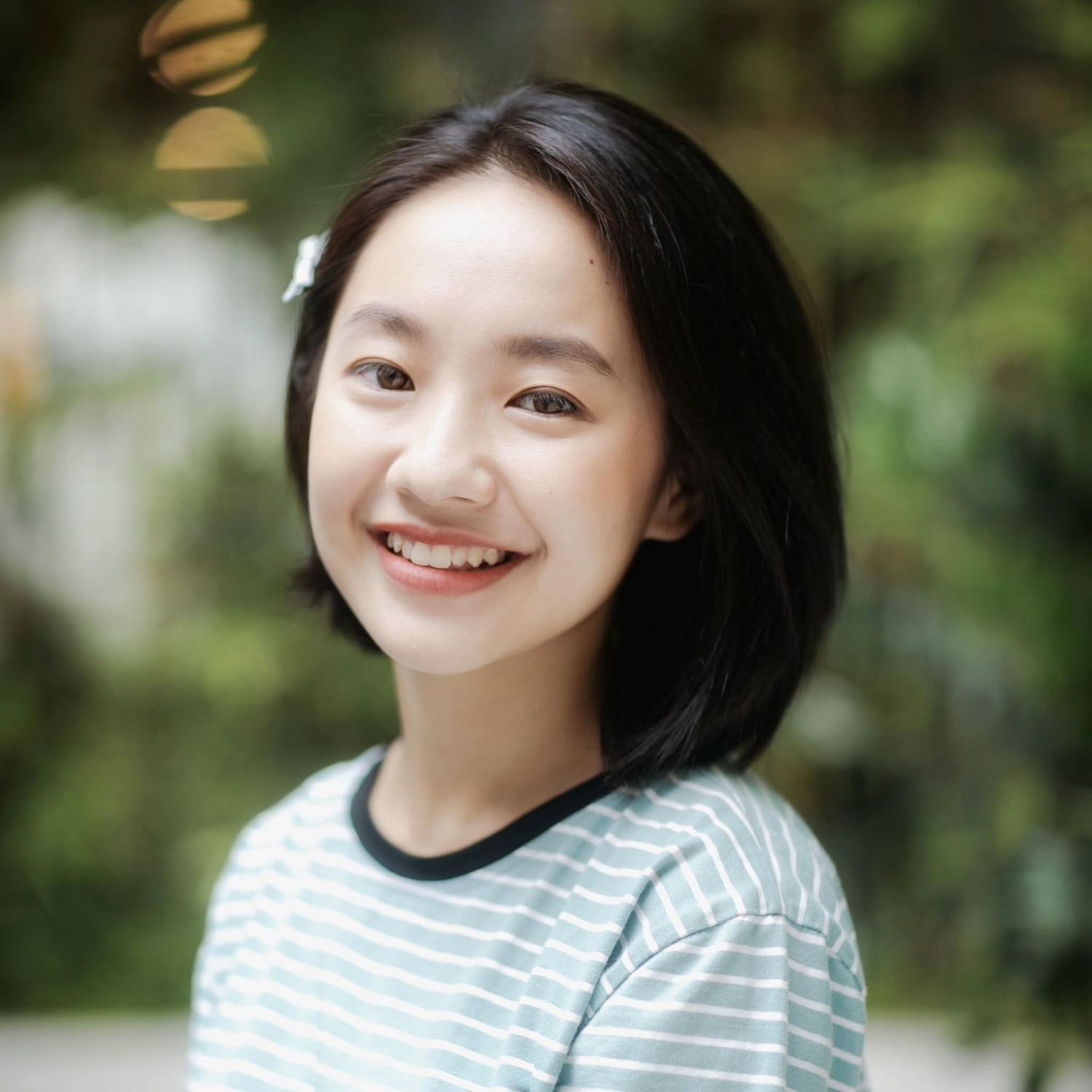 Gọi đây là mỹ nhân trong trẻo nhất Việt Nam có đúng không: Visual như ánh trăng sáng, cười lên tươi hơn mặt trời- Ảnh 1.