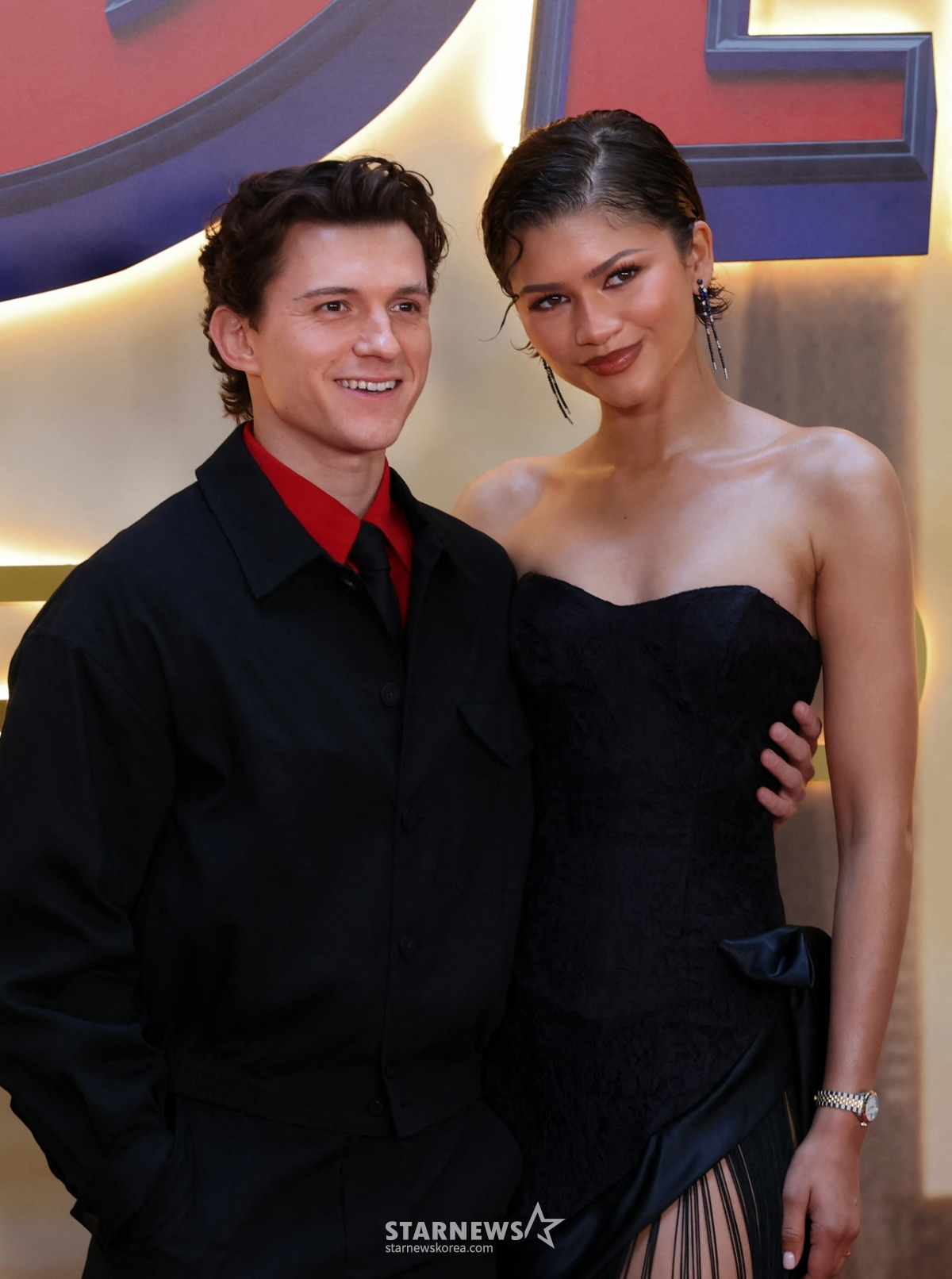"Người nhện" Tom Holland đã chính thức rước Zendaya về dinh!- Ảnh 1.