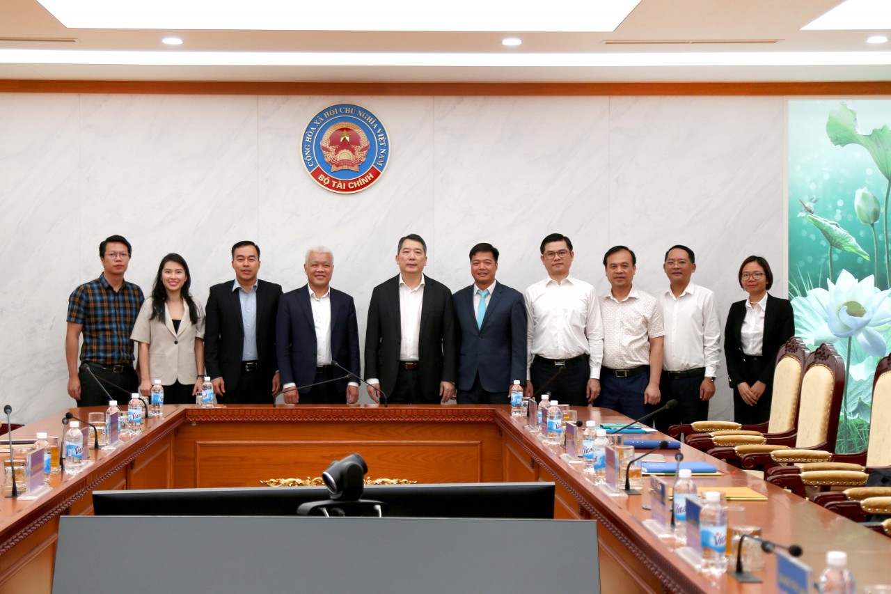 Thứ trưởng Cao Anh Tuấn: TikTok tiếp tục đồng hành sâu hơn với tiến trình phát triển của Việt Nam Thứ trưởng Cao Anh Tuấn: TikTok tiếp tục đồng hành sâu hơn với tiến trình phát triển của Việt Nam
