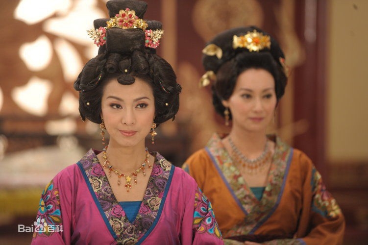 Thời gian thay đổi tất cả trừ nhan sắc của mỹ nhân này: 70 tuổi vẫn đỉnh cao visual, tuổi tác chỉ là con số- Ảnh 5.