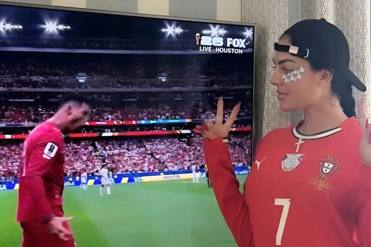 Từ nhân viên bán hàng thành vợ Ronaldo: Điều thay đổi cuộc đời không chỉ là CR7- Ảnh 1.