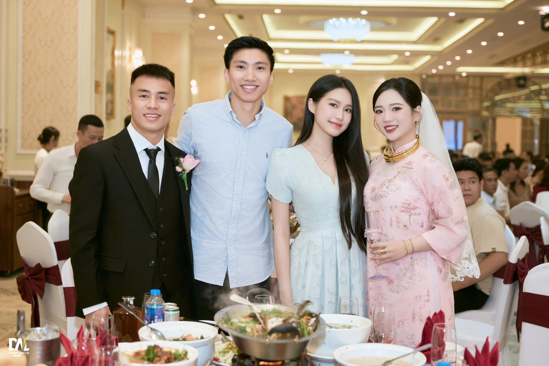 Doãn Hải My lên đồ đi ăn cưới là rõ đẳng cấp Top 10 Hoa hậu Việt Nam, khác hẳn style nhạt nhạt thường ngày- Ảnh 15.