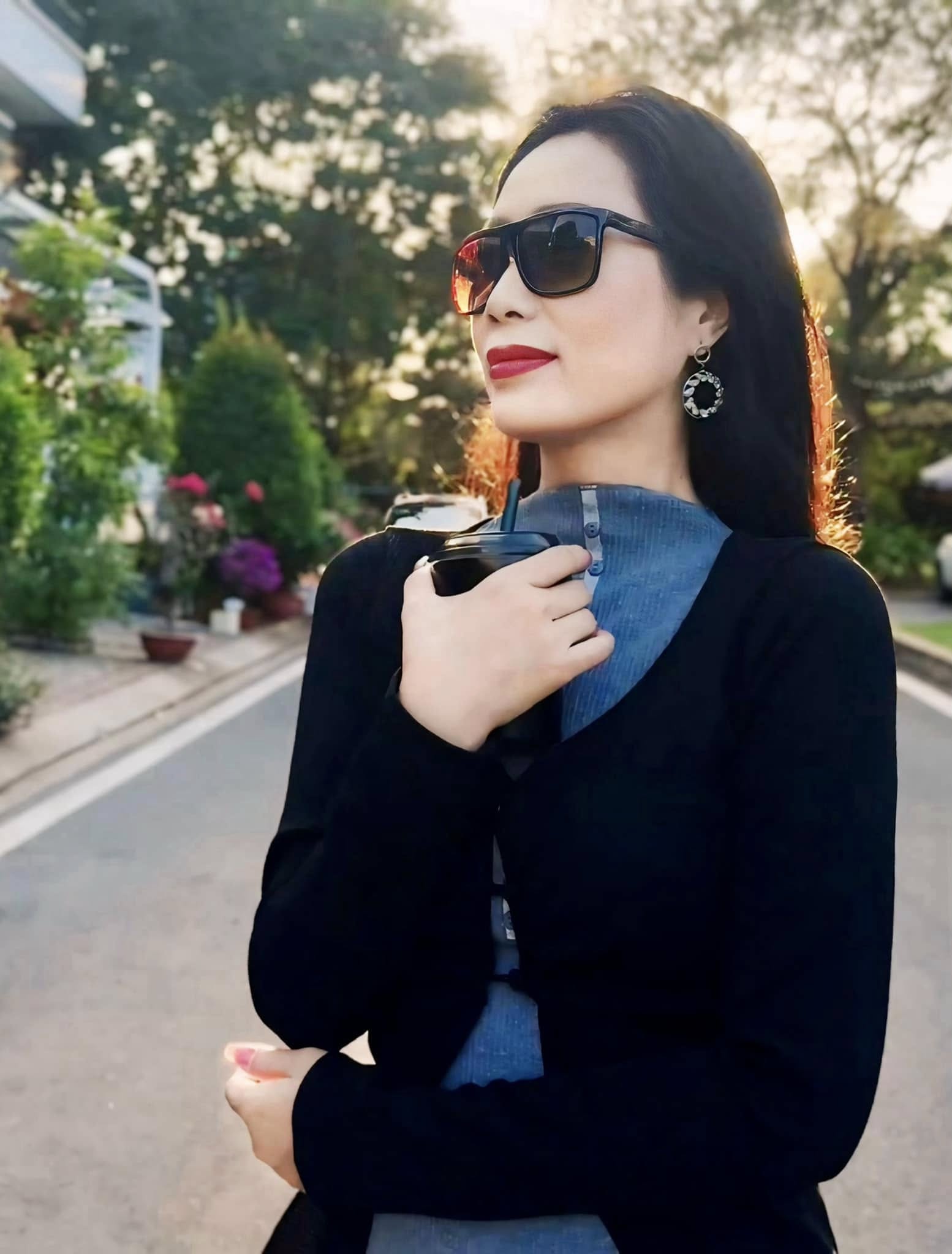 Nhan sắc nữ NSND vừa lên chức chủ tịch, được đại gia yêu say đắm suốt 25 năm- Ảnh 5.