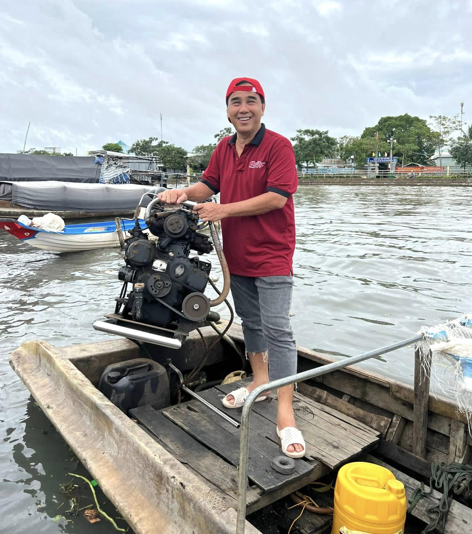 NSƯT ăn lá cây để cầm cự qua ngày giờ là Phó Chủ tịch, ở biệt thự 21 tỷ ngay khu nhà giàu TP.HCM- Ảnh 3. NSƯT ăn lá cây để cầm cự qua ngày giờ là Phó Chủ tịch, ở biệt thự 21 tỷ ngay khu nhà giàu TP.HCM- Ảnh 3.