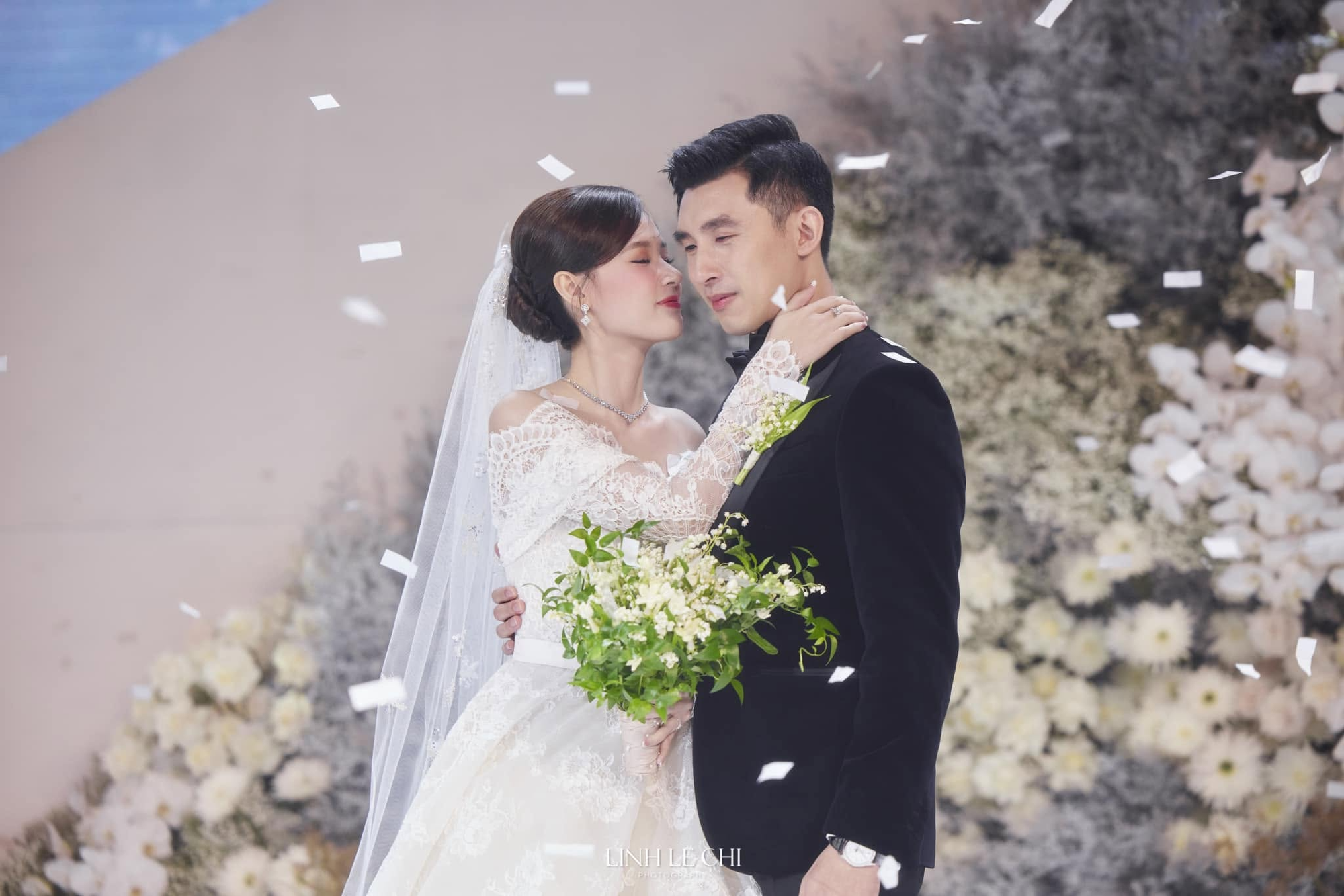 Con trai Chủ tịch nổi tiếng dùng “thuật ẩn thân” để yêu mỹ nhân showbiz: Lấy vợ mới lộ mặt, cưới xong thay đổi 180 độ - Ảnh 5.