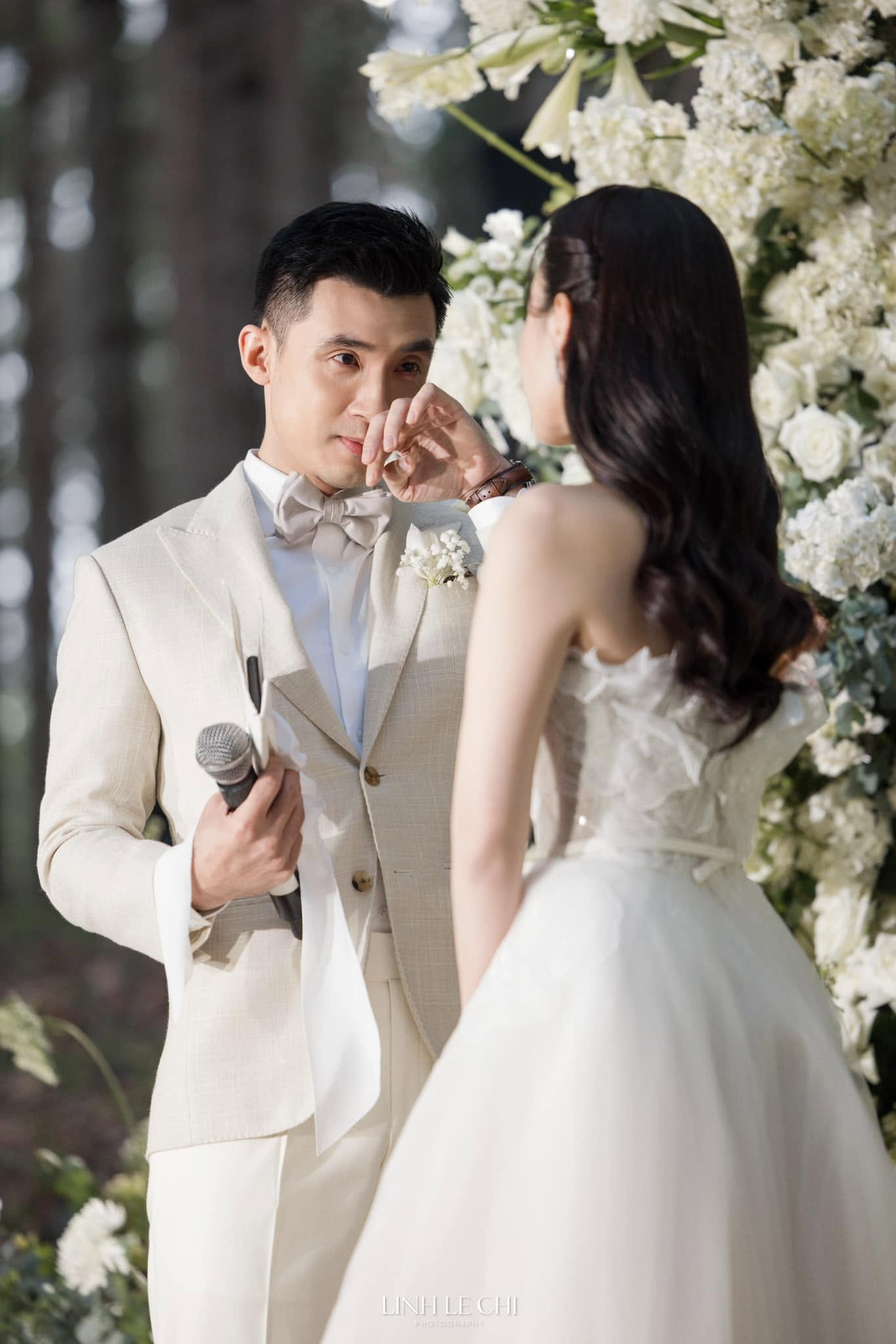 Con trai Chủ tịch nổi tiếng dùng “thuật ẩn thân” để yêu mỹ nhân showbiz: Lấy vợ mới lộ mặt, cưới xong thay đổi 180 độ - Ảnh 4.