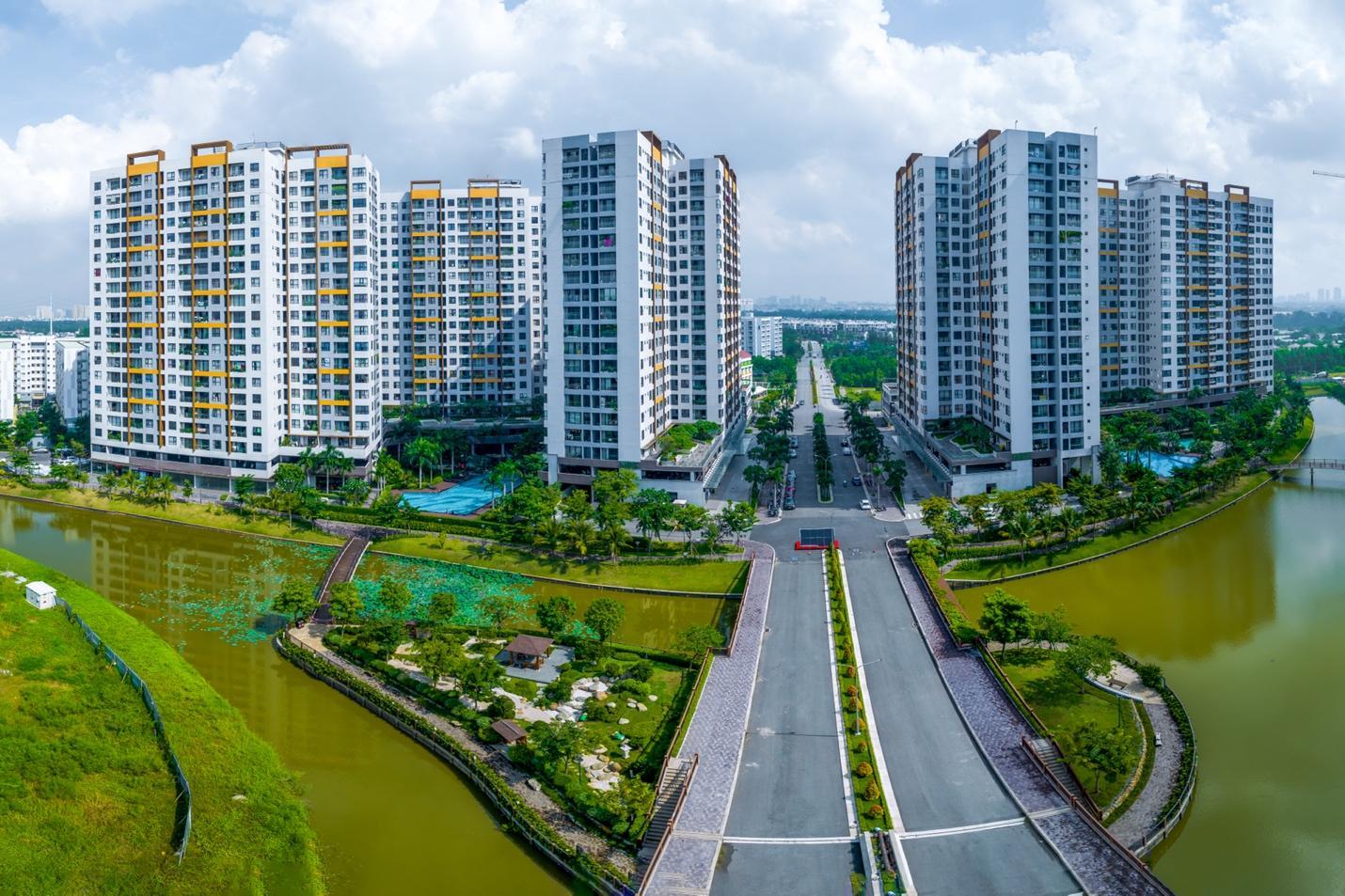 Cuộc đua thị phần bất động sản TP.HCM: Những