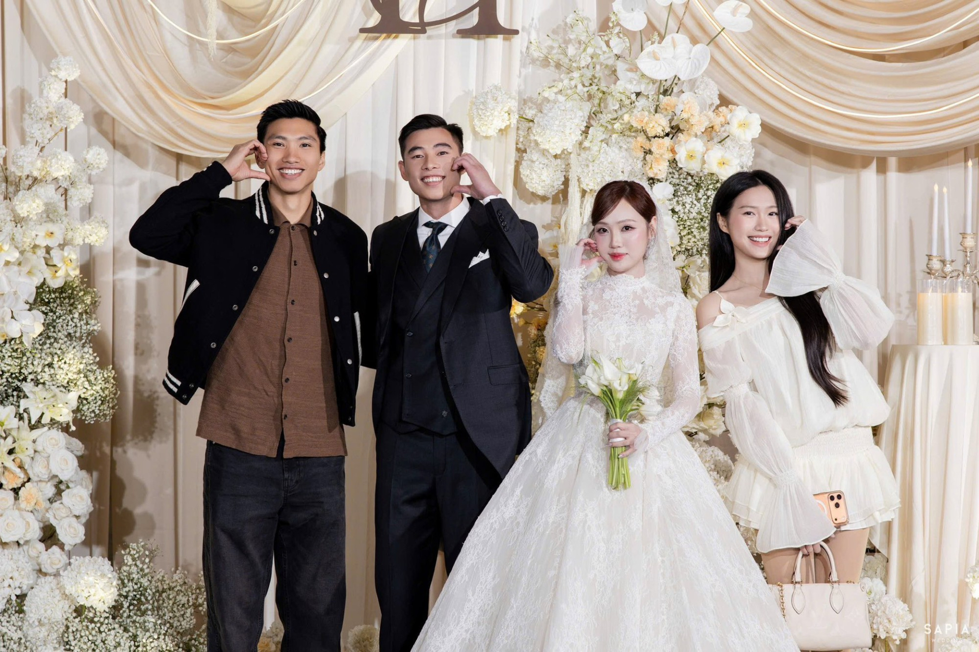 Doãn Hải My lên đồ đi ăn cưới là rõ đẳng cấp Top 10 Hoa hậu Việt Nam, khác hẳn style nhạt nhạt thường ngày- Ảnh 16.