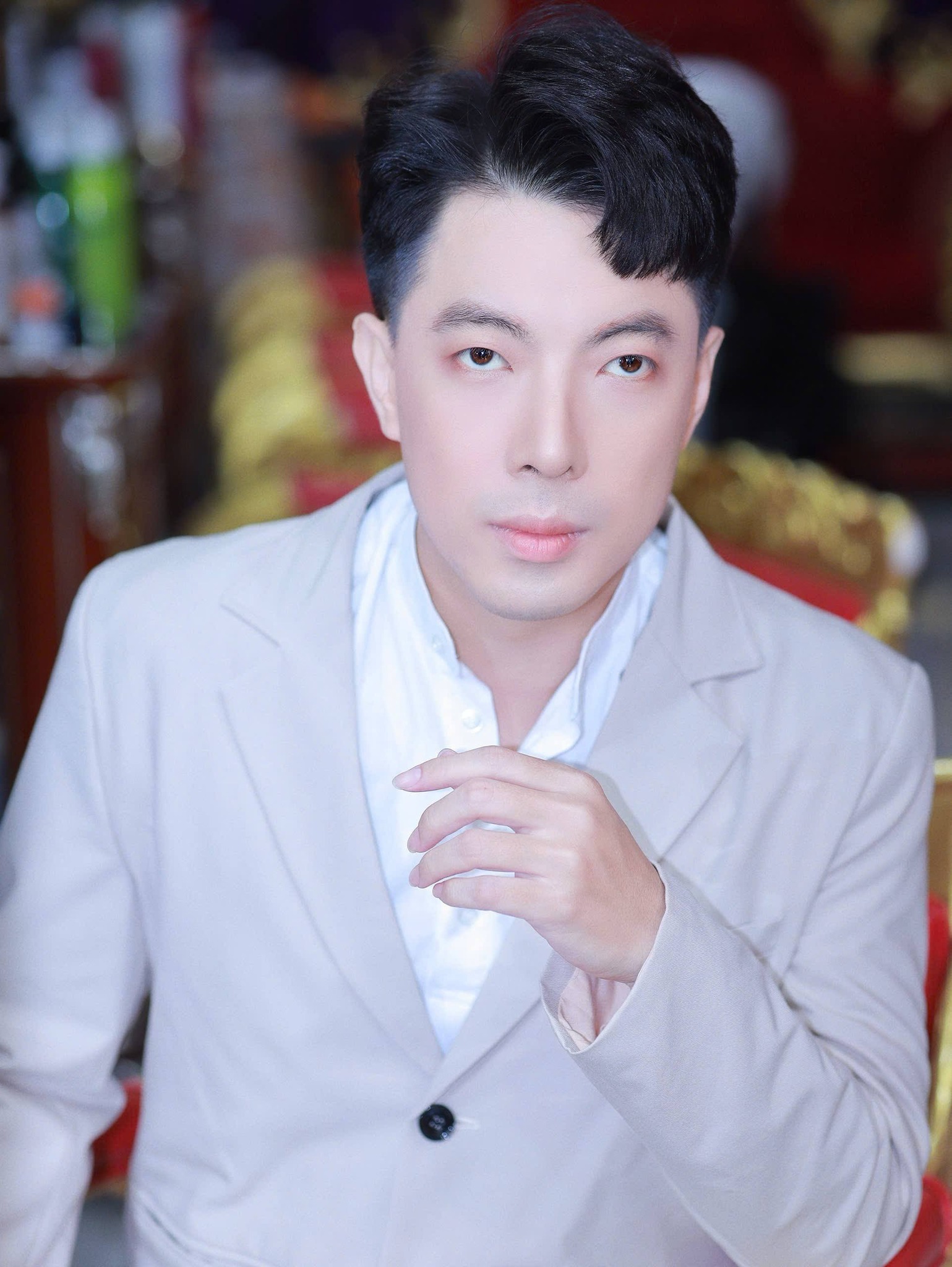 Nam ca sĩ Việt giải nghệ vì bệnh tật: Chưa kịp nổi tiếng thì mắc ung thư, trở thành người khiếm thị vẫn đi hát  - Ảnh 4.