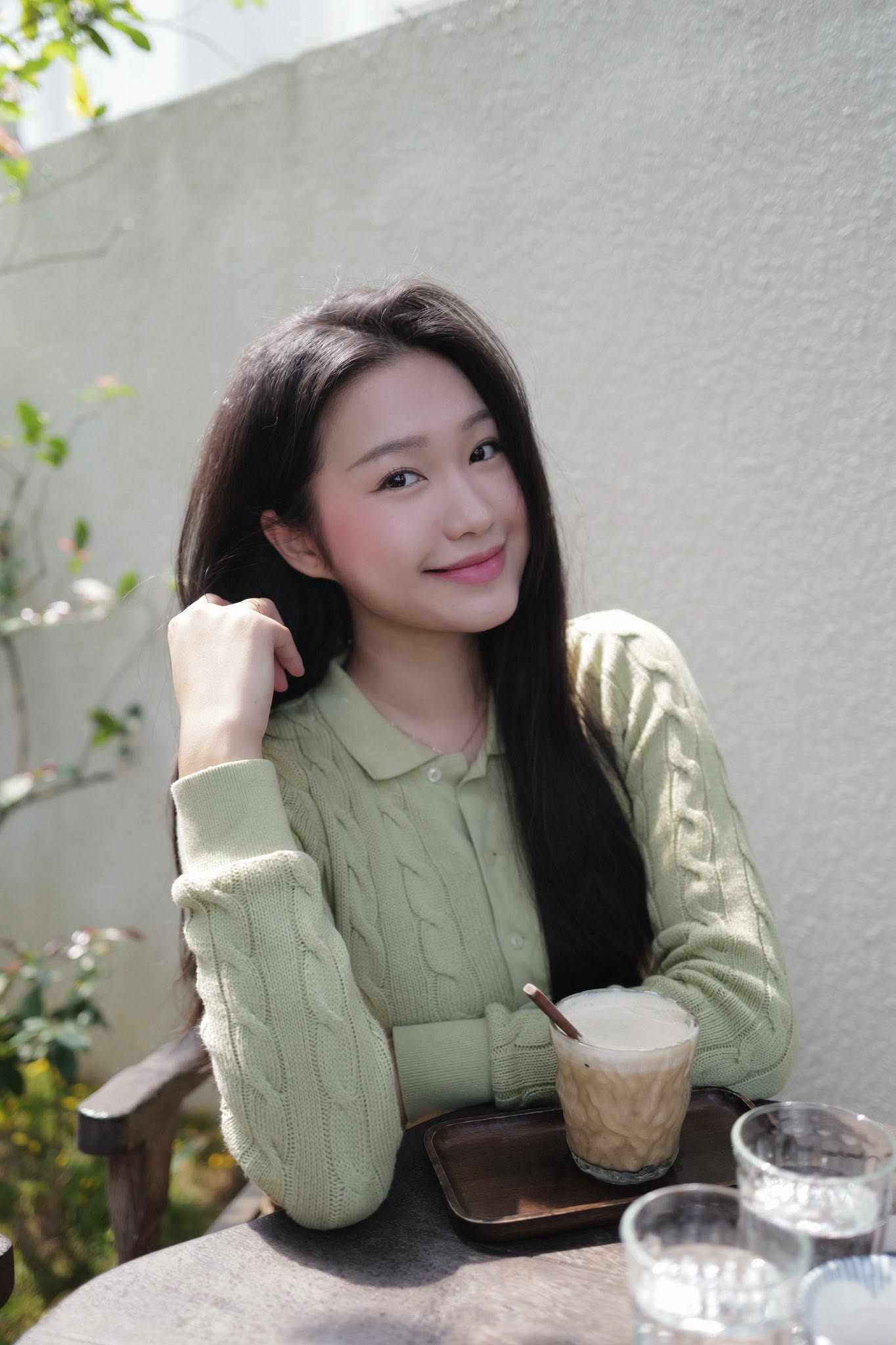 Doãn Hải My lên đồ đi ăn cưới là rõ đẳng cấp Top 10 Hoa hậu Việt Nam, khác hẳn style nhạt nhạt thường ngày- Ảnh 19.