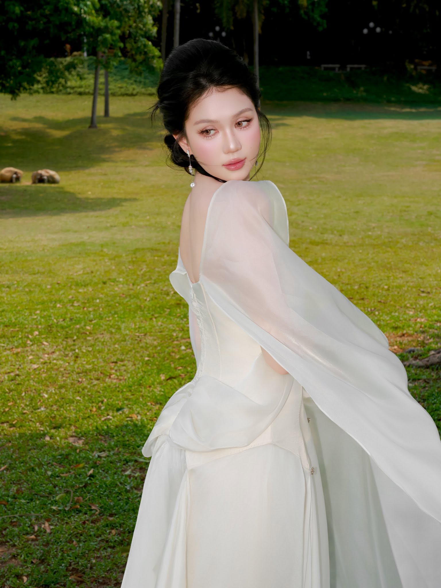 Ngọc Trinh: 