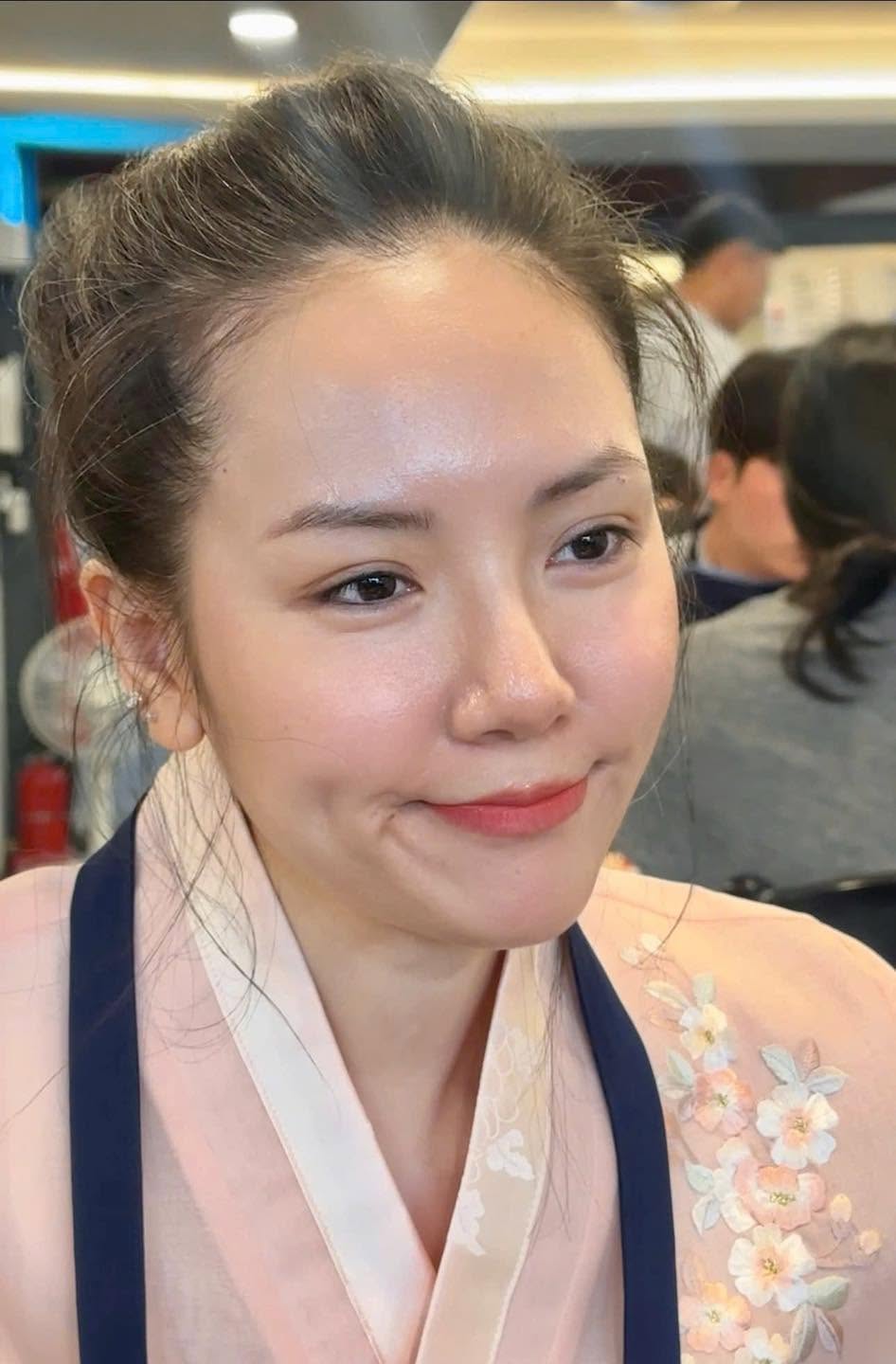 Nữ ca sĩ Việt 42 tuổi tự so mình với Song Hye Kyo, công khai 176 mũi tiêm trên mặt và 43 mũi ở vùng "khó nói"- Ảnh 1.