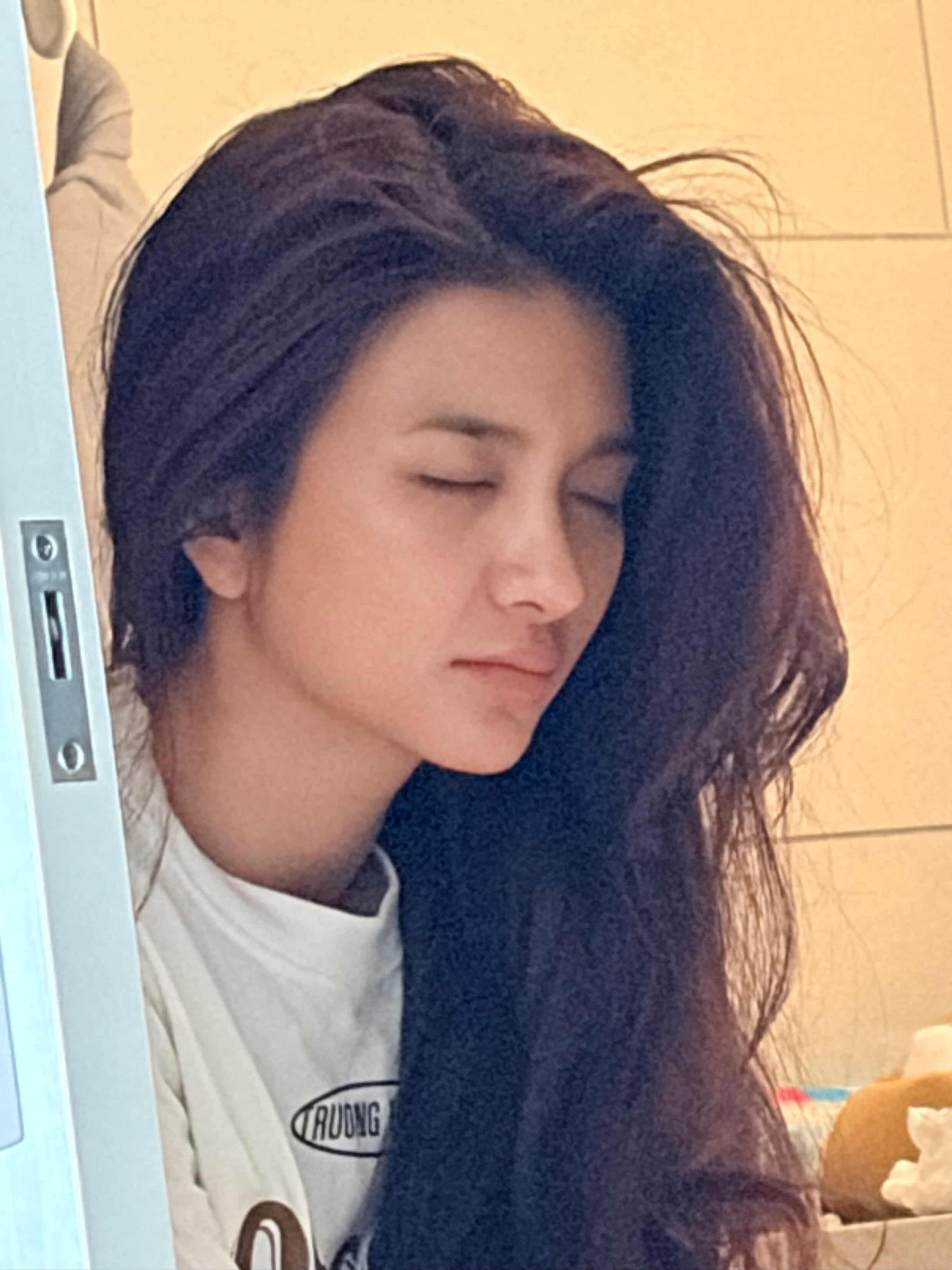 Chùm ảnh hiếm về mặt thật của mỹ nhân Kim Tuyến được tiết lộ trong nhóm chat với người thân cận- Ảnh 5.