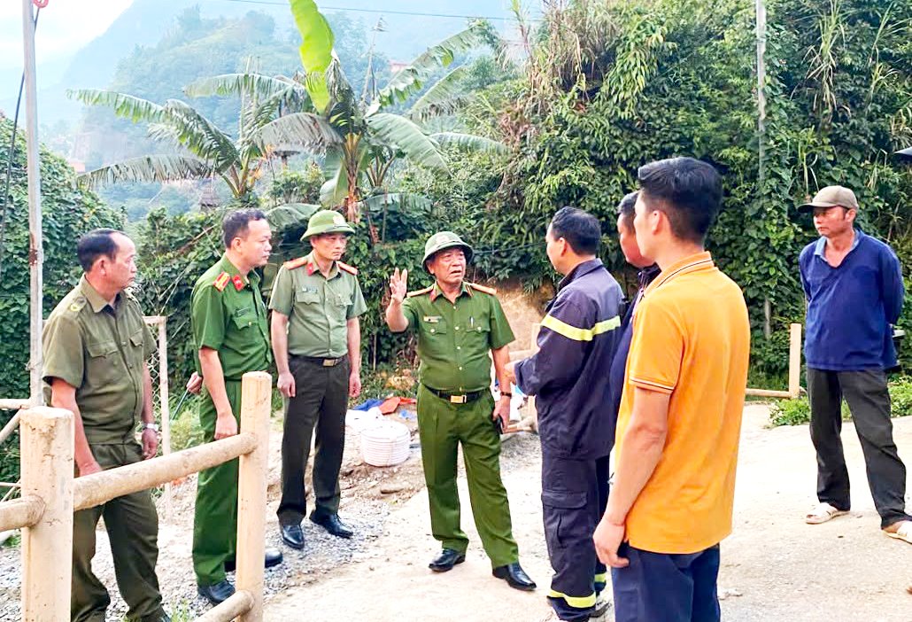 Hai nạn nhân bị đuối nước ở suối Cát Cát (Sa Pa) - Ảnh 4.