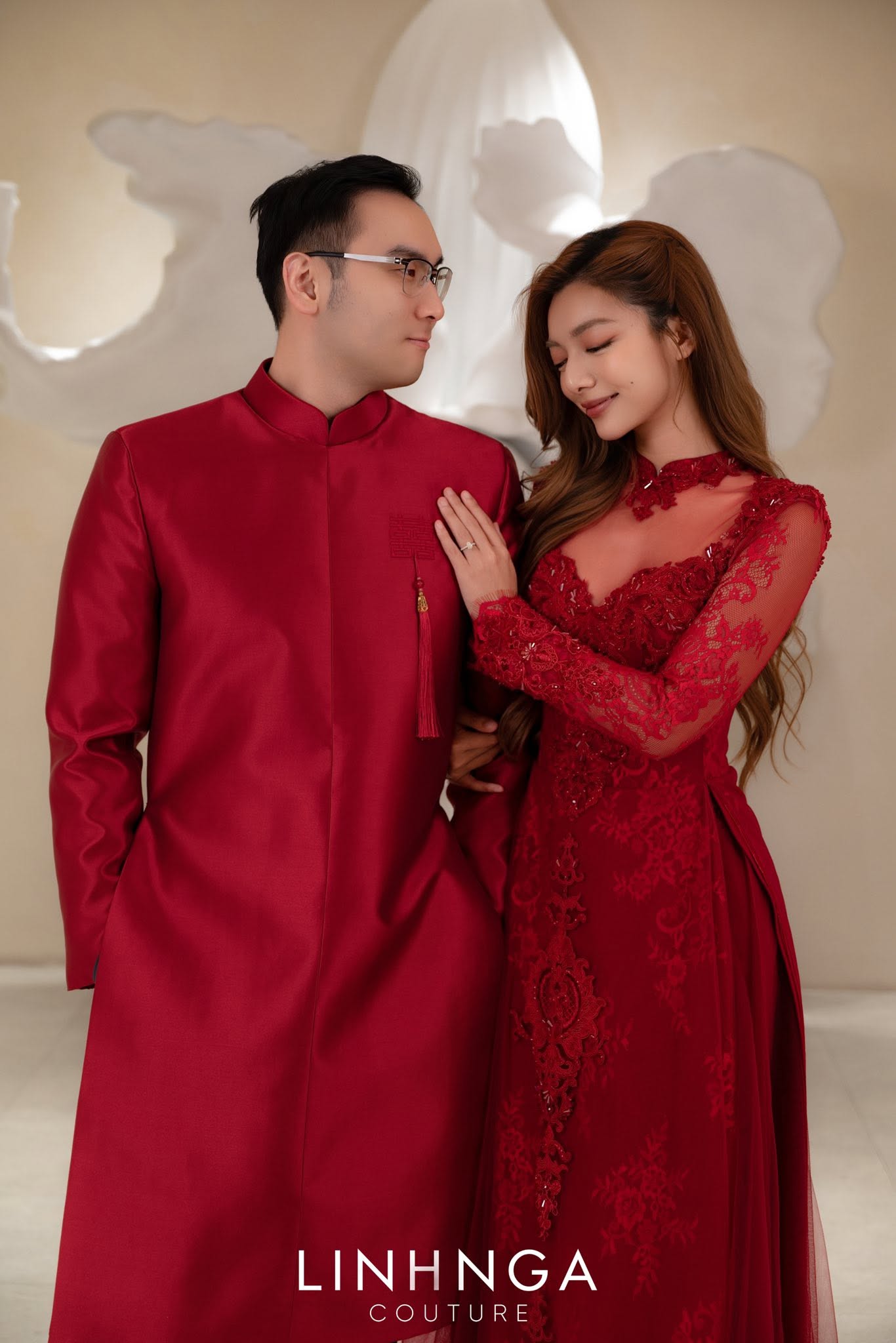 Ái nữ chưởng môn phái Vịnh Xuân chính thức lên xe hoa: Nhan sắc cô dâu và màn xuất hiện của mẹ Hoa hậu Điện ảnh gây sốt - Ảnh 1.
