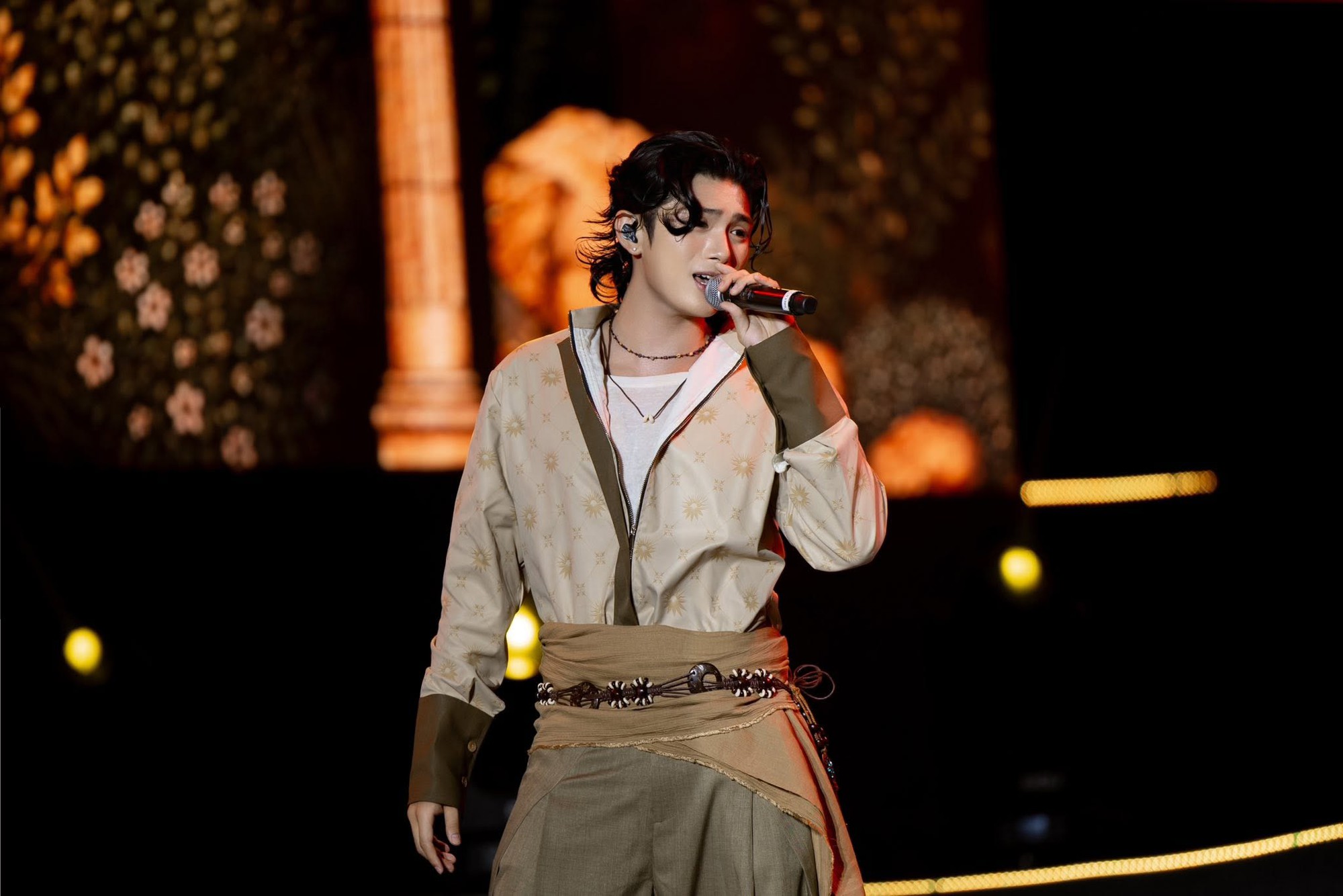Nam ca sĩ Việt bán vé concert 4 lần đều sold-out chỉ trong 1 phút, nhạc hay là có tất cả!- Ảnh 2.