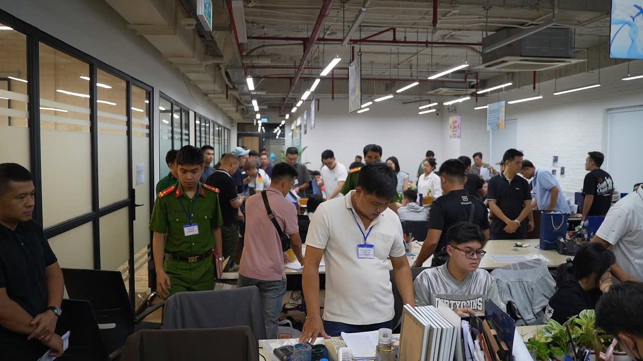 Chiêu trò lừa đảo mua bán kỳ nghỉ của Meli Club: 5 nhân viên thay nhau vây ráp, Chiêu trò lừa đảo mua bán kỳ nghỉ của Meli Club: 5 nhân viên thay nhau vây ráp,