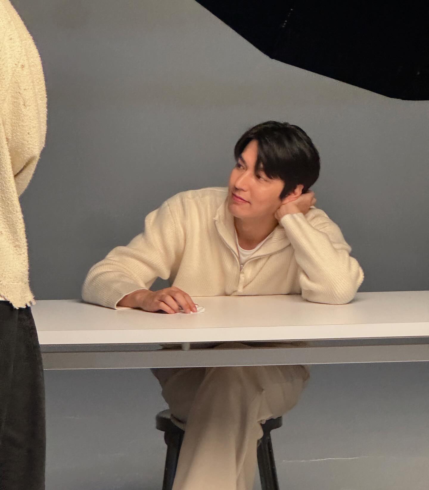 Lee Min Ho siêu gầy, đã lấy lại vẻ đẹp nam thần?- Ảnh 9.