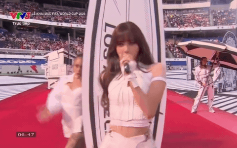 HOT nhất hôm nay: Lisa (BLACKPINK) chính thức làm nên lịch sử tại World Cup, sốc hơn là không hở bạo - Ảnh 3.