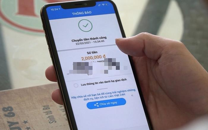'Không có chuyện chuyển khoản nhầm rồi tự động đến ngân hàng yêu cầu phong tỏa ngay tài khoản người nhận' - Ảnh 1.