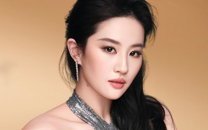 Nhan sắc chấn động của Tiểu Long Nữ gốc Việt đẹp hơn cả Lưu Diệc Phi- Ảnh 2.