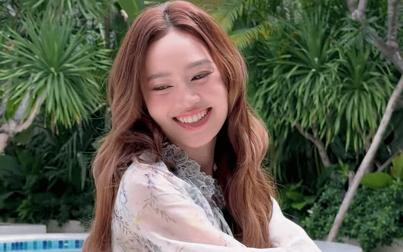 Gọi đây là mỹ nhân trong trẻo nhất Việt Nam có đúng không: Visual như ánh trăng sáng, cười lên tươi hơn mặt trời- Ảnh 2.