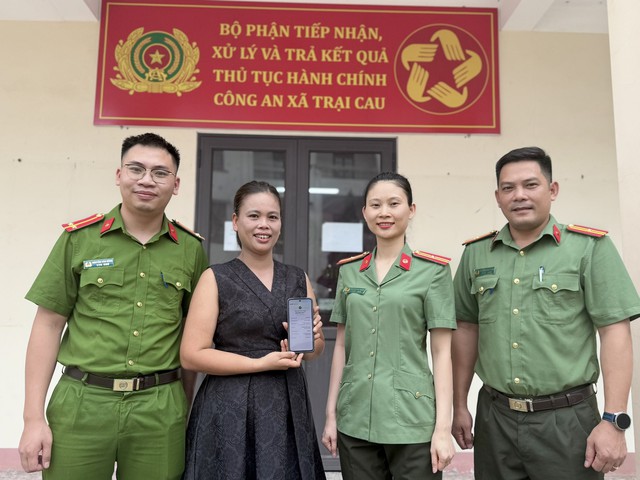 Chuyển khoản thành công 499.000.000 đồng vào tài khoản, người phụ nữ SN 1976 phải trình báo công an