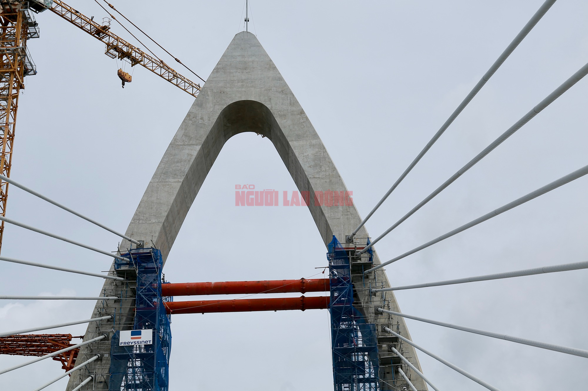 Cận cảnh cầu Phước An trước ngày hợp long- Ảnh 9.