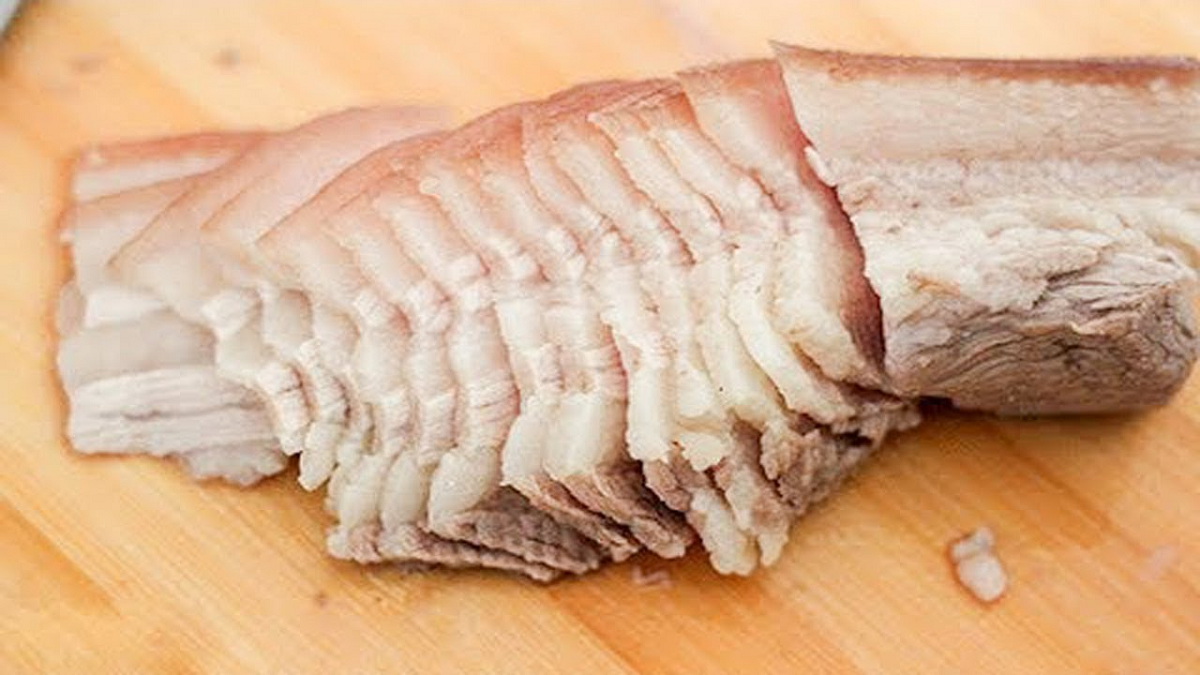 Luộc thịt lợn muốn trắng đẹp, không hôi, hãy nhớ mẹo đơn giản này - Ảnh 1.
