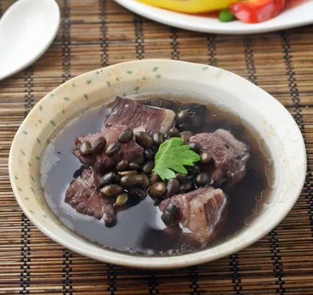 Mẹ chồng tôi nói rằng ăn 2 món này luân phiên rất tốt cho thận, mắt và tóc: Nguyên liệu rẻ lại dễ nấu và ngon - Ảnh 7.