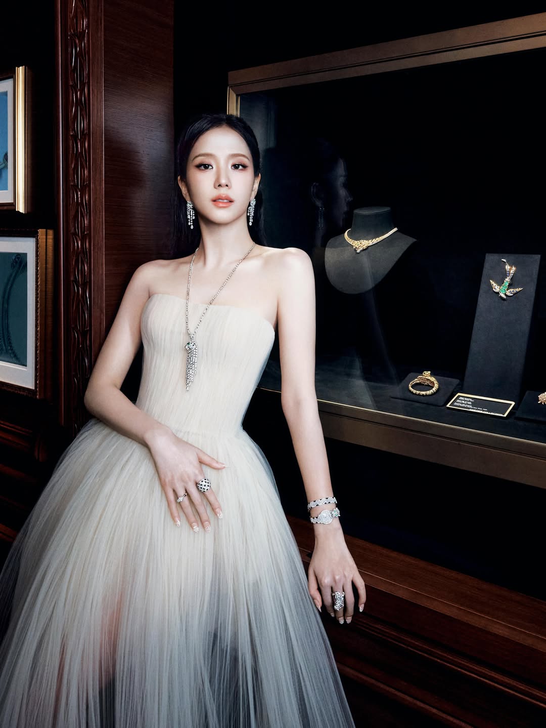 Không ai xứng với danh xưng "công chúa" hơn Jisoo!- Ảnh 2. Không ai xứng với danh xưng "công chúa" hơn Jisoo!- Ảnh 2.