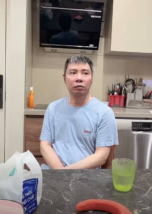 Tình hình NSND Công Lý sau khi vợ kém 15 tuổi thông báo dừng sang Nhật chữa trị- Ảnh 1.
