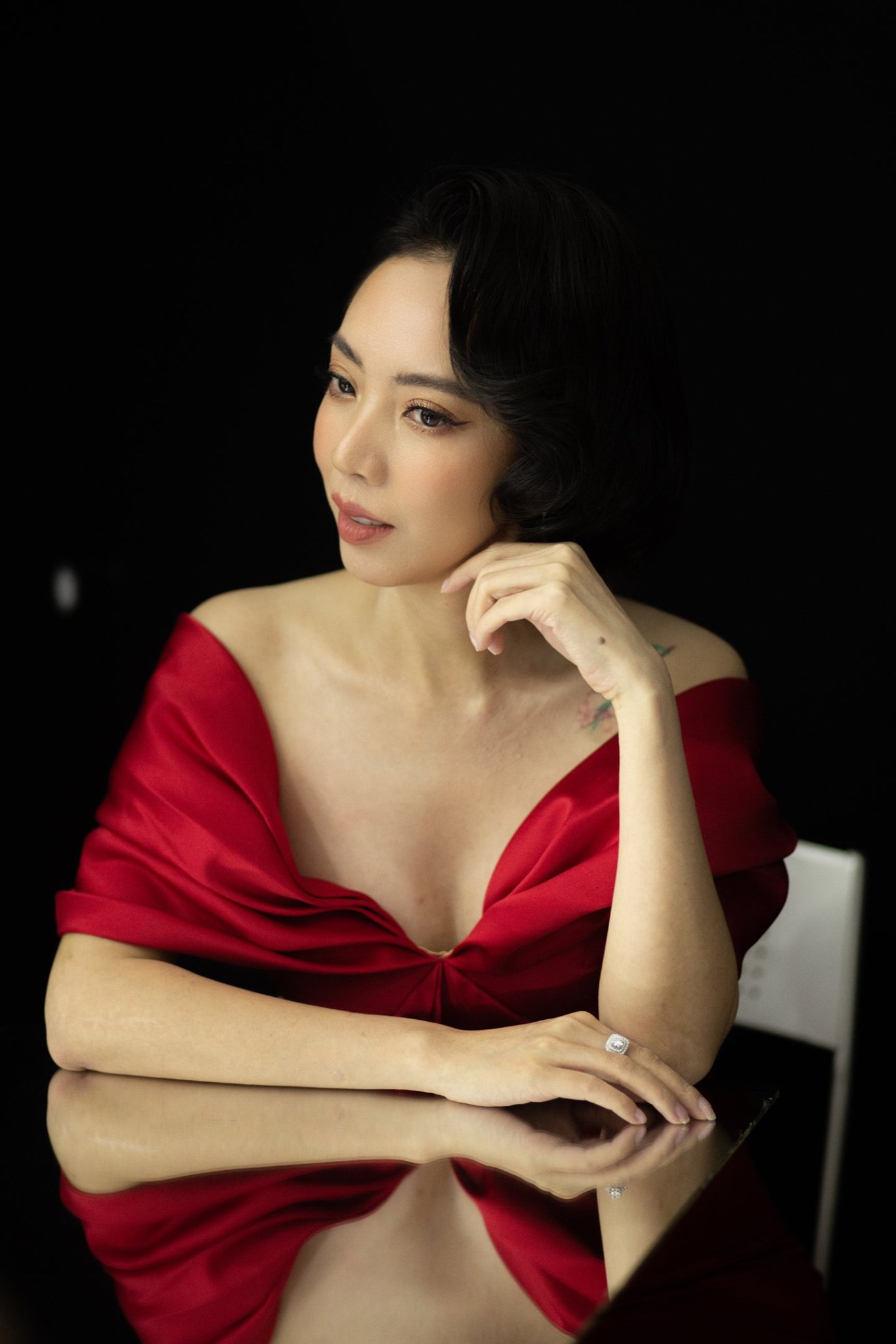 Nữ diễn viên Việt bị đuổi khỏi sân khấu vì “quá xấu”, mang danh Hoa hậu nhưng không ai công nhận bây giờ ra sao?- Ảnh 4.