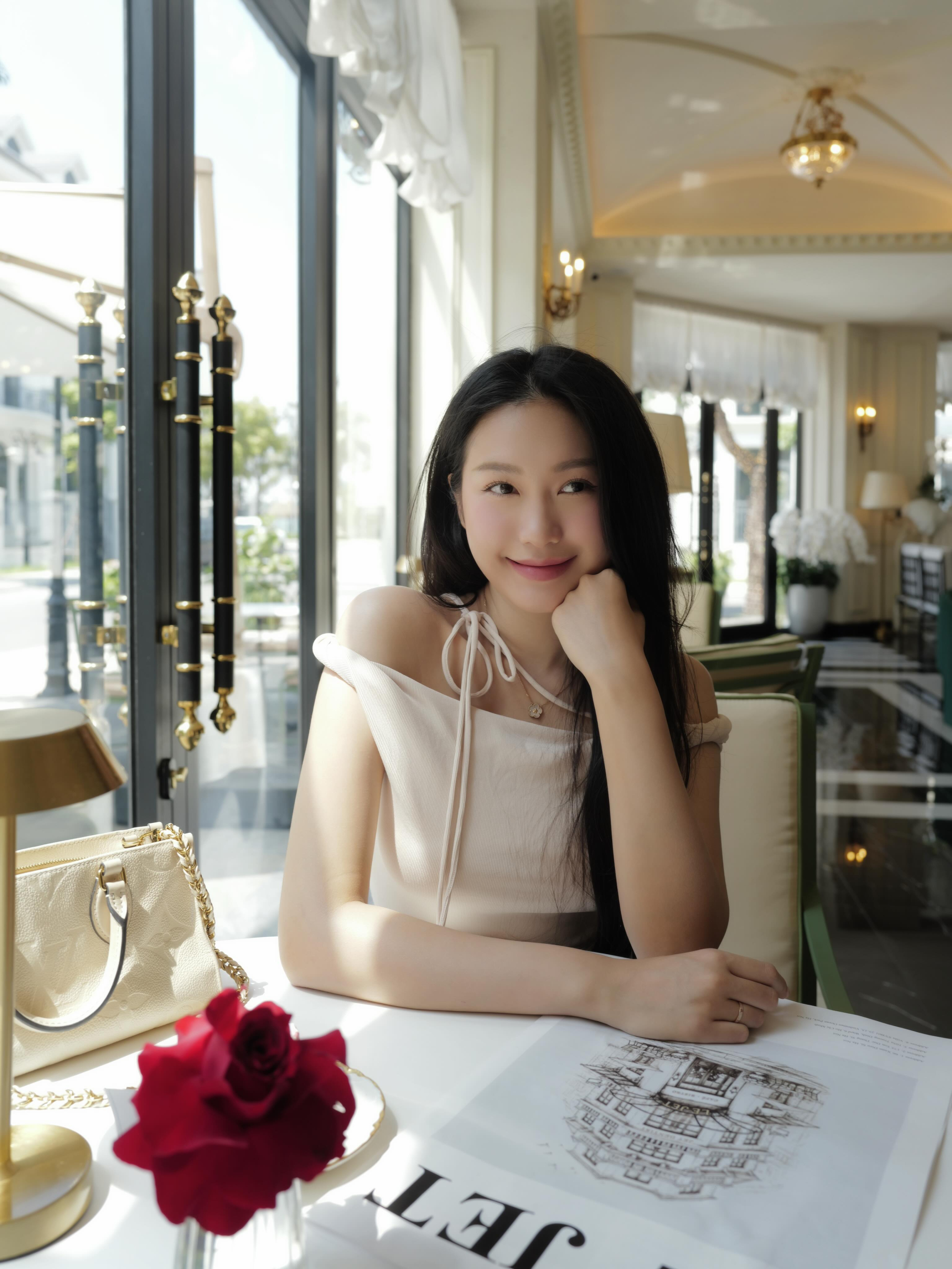 Loạt ảnh hồi bé của hội tiểu thư Việt đang 