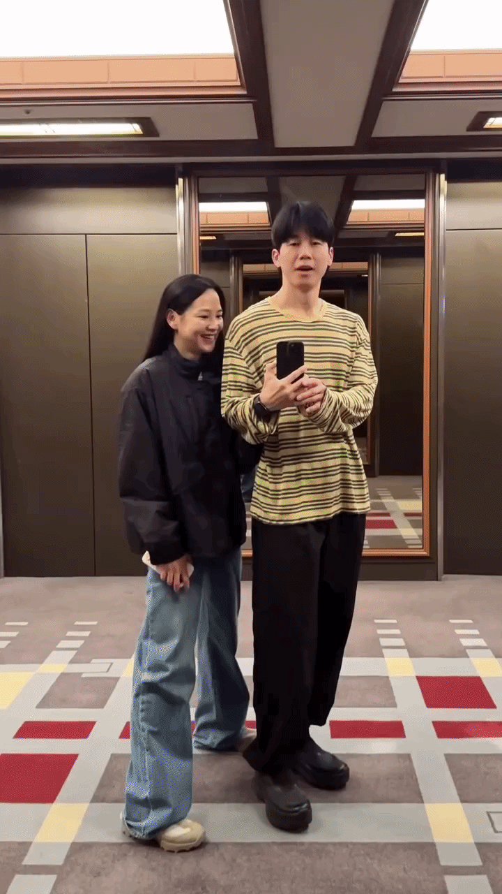 “Thầy giáo” bảnh nhất lúc này: U50 body hết nước chấm, cùng vợ làm thành couple mặc chất suốt một thập kỷ- Ảnh 17.