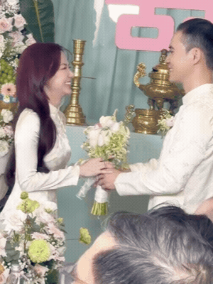 Xuân Nghi và chồng Việt kiều tổ chức lễ cưới sáng nay: Cô dâu cười tươi rói nhận sính lễ vàng!- Ảnh 2.