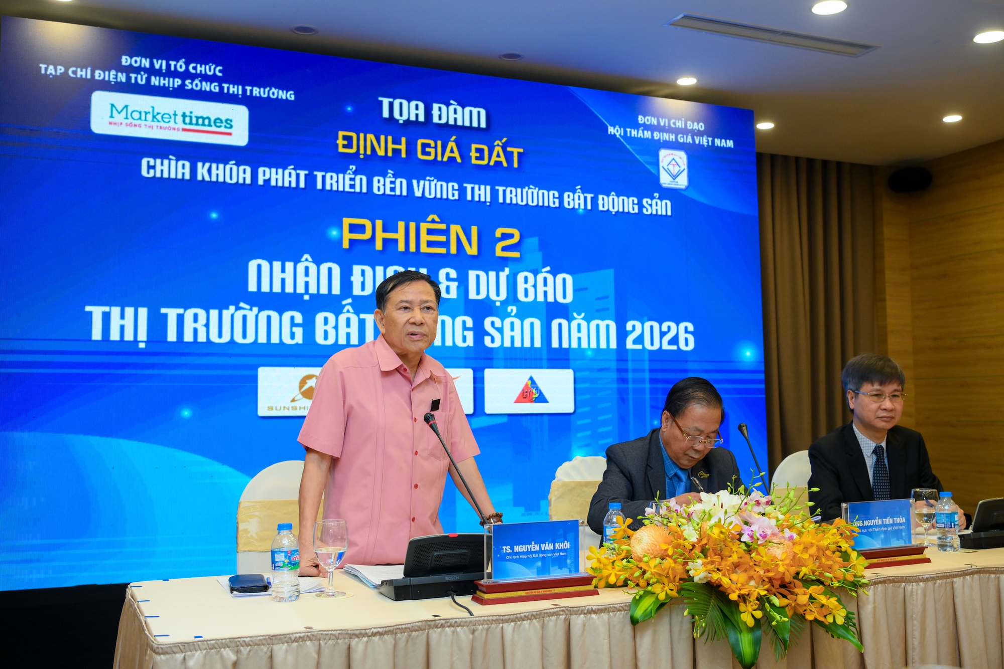 Giá nhà khó giảm sâu trên diện rộng, tuy nhiên một số dự án có thể xuất hiện những đợt Giá nhà khó giảm sâu trên diện rộng, tuy nhiên một số dự án có thể xuất hiện những đợt