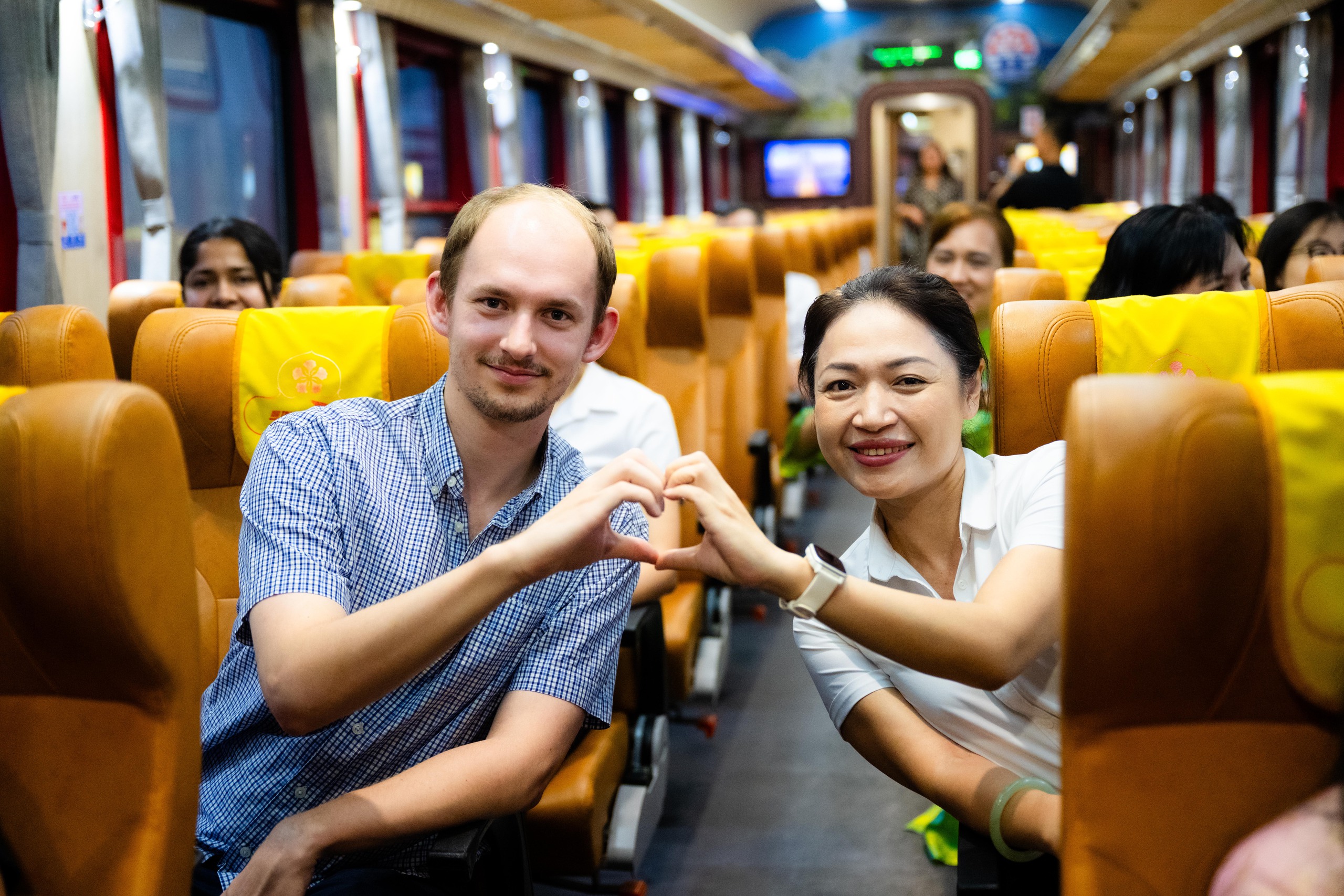 Điều đặc biệt diễn ra sáng nay: Chuyến tàu đầu tiên đưa bác sĩ từ Hà Nội đến Bệnh viện Bạch Mai cơ sở 2 làm việc - Ảnh 5.