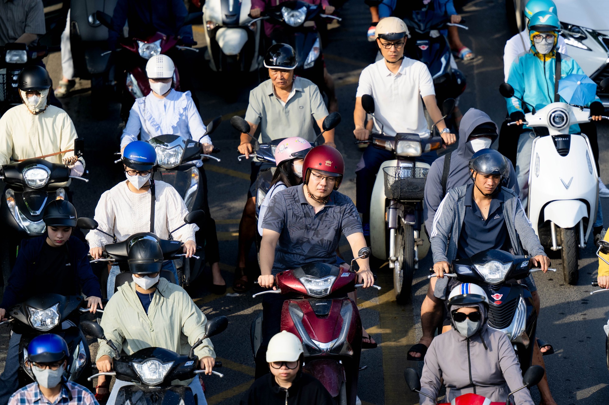 Cảnh tượng tại nút giao La Thành - Nguyễn Chí Thanh (Hà Nội) trong sáng ngày 1/6- Ảnh 6.