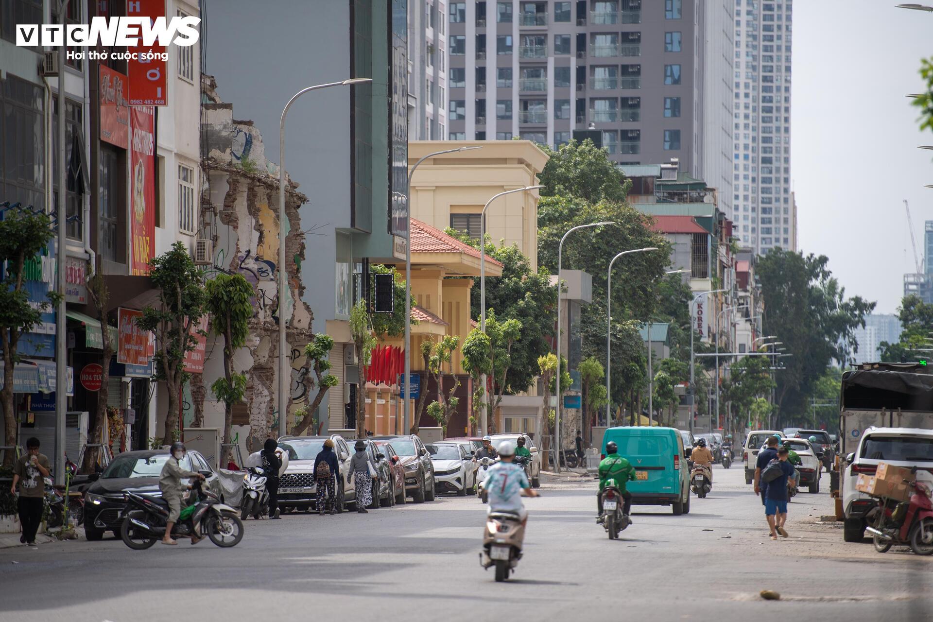 Gỡ 'nút thắt' mặt bằng, dự án đường Nguyễn Tuân 400 tỷ tăng tốc về đích- Ảnh 13.