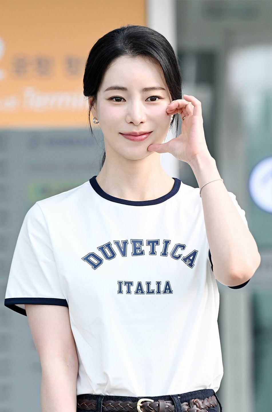 "Đối thủ" của Song Hye Kyo thừa nhận sợ lão hóa- Ảnh 4.